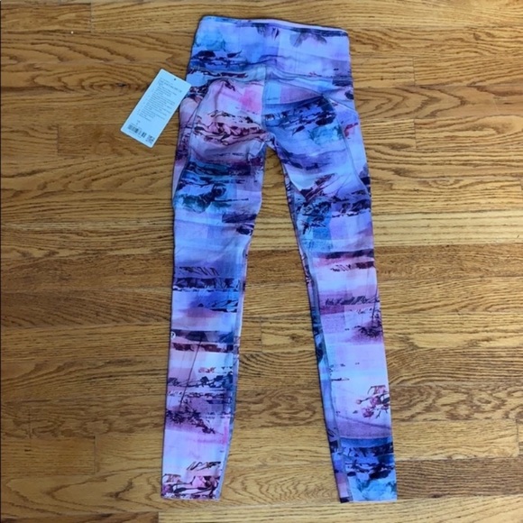 Lululemon Fast and Free 7/8 tights - Picture 3 of 7